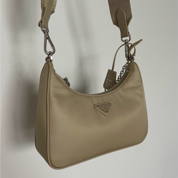 Prada re-edition 2005 re-nylon bag - Picture 1 of 4